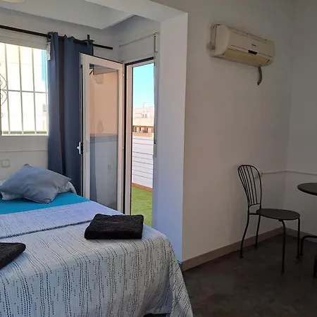 V I P One Homestay *
